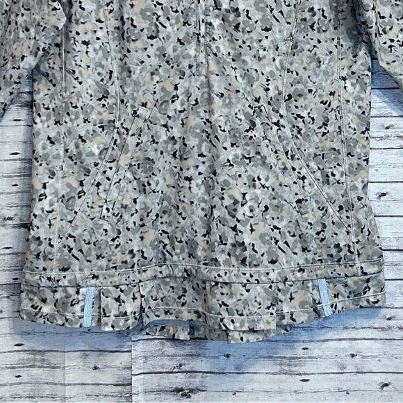 Lululemon Lightened Up Pullover Jacket - Picture 8 of 15